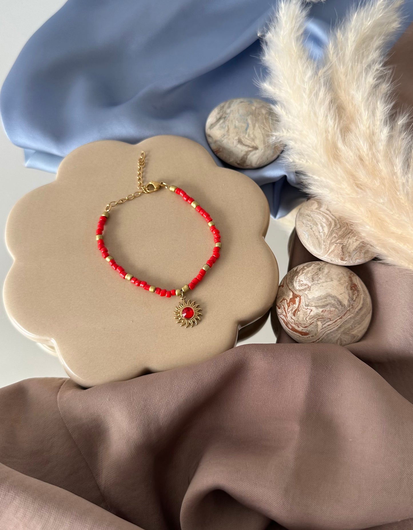 Bracelet étoile rouge fait main