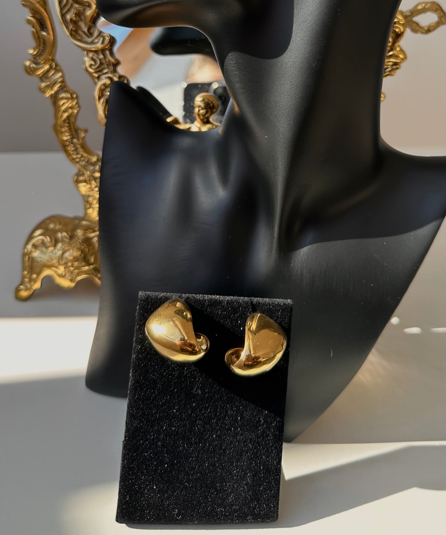 Boucle d’oreille minimaliste