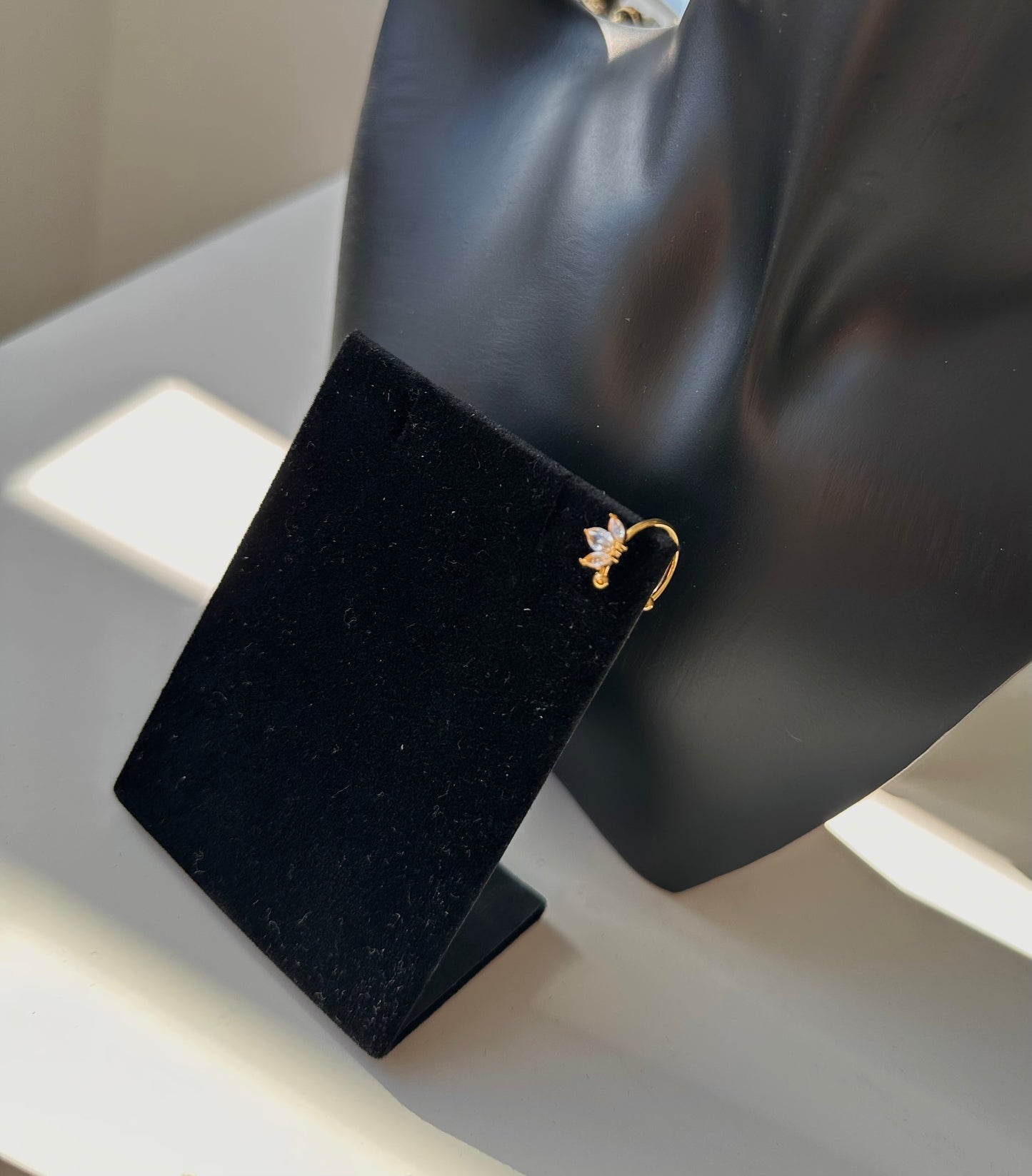 Faux piercing d’oreille