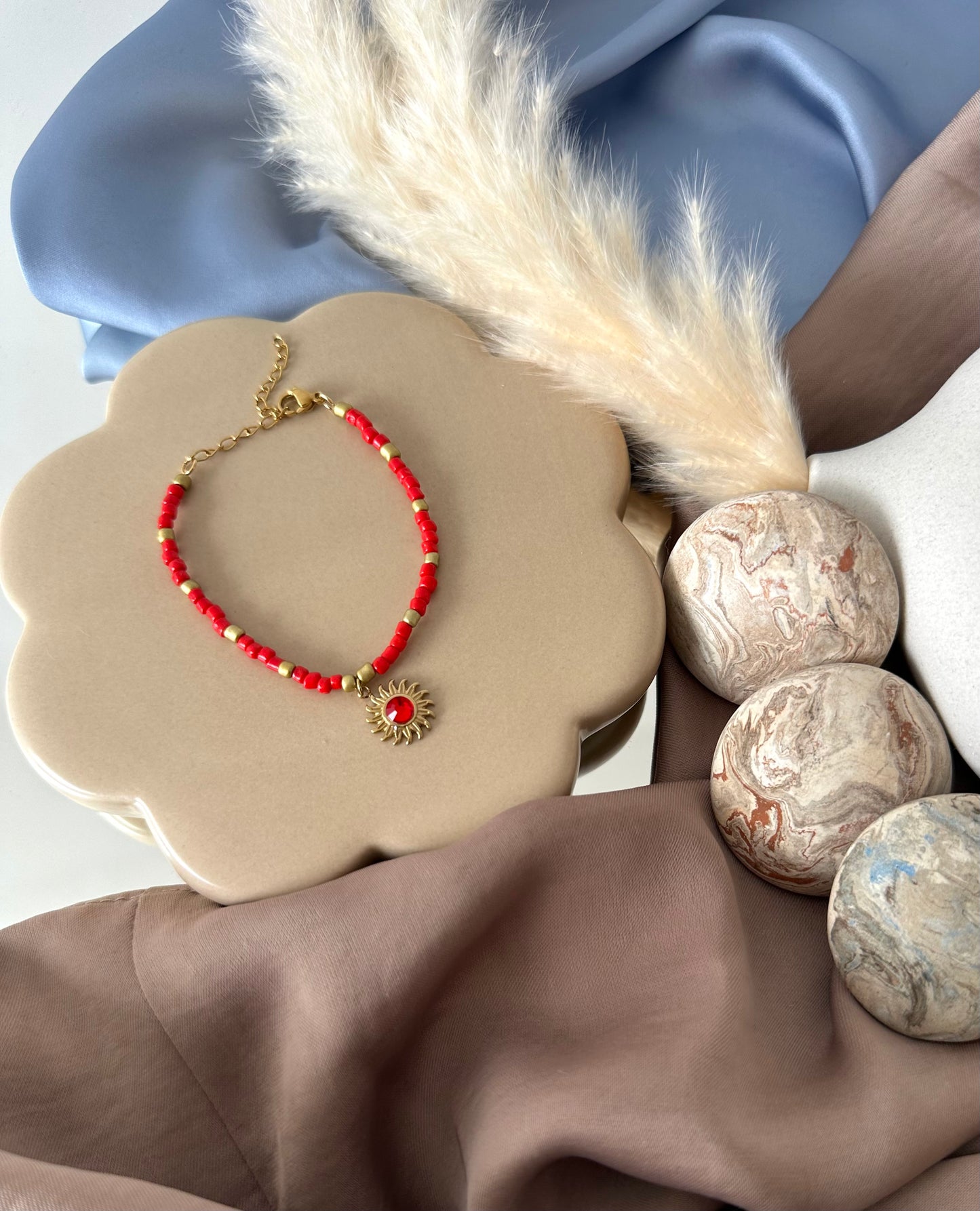 Bracelet étoile rouge fait main