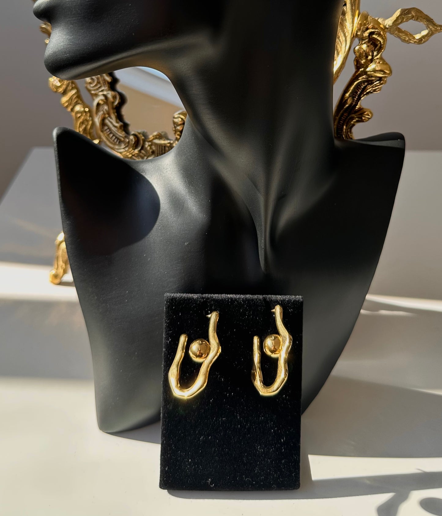 Boucle d’oreille vague