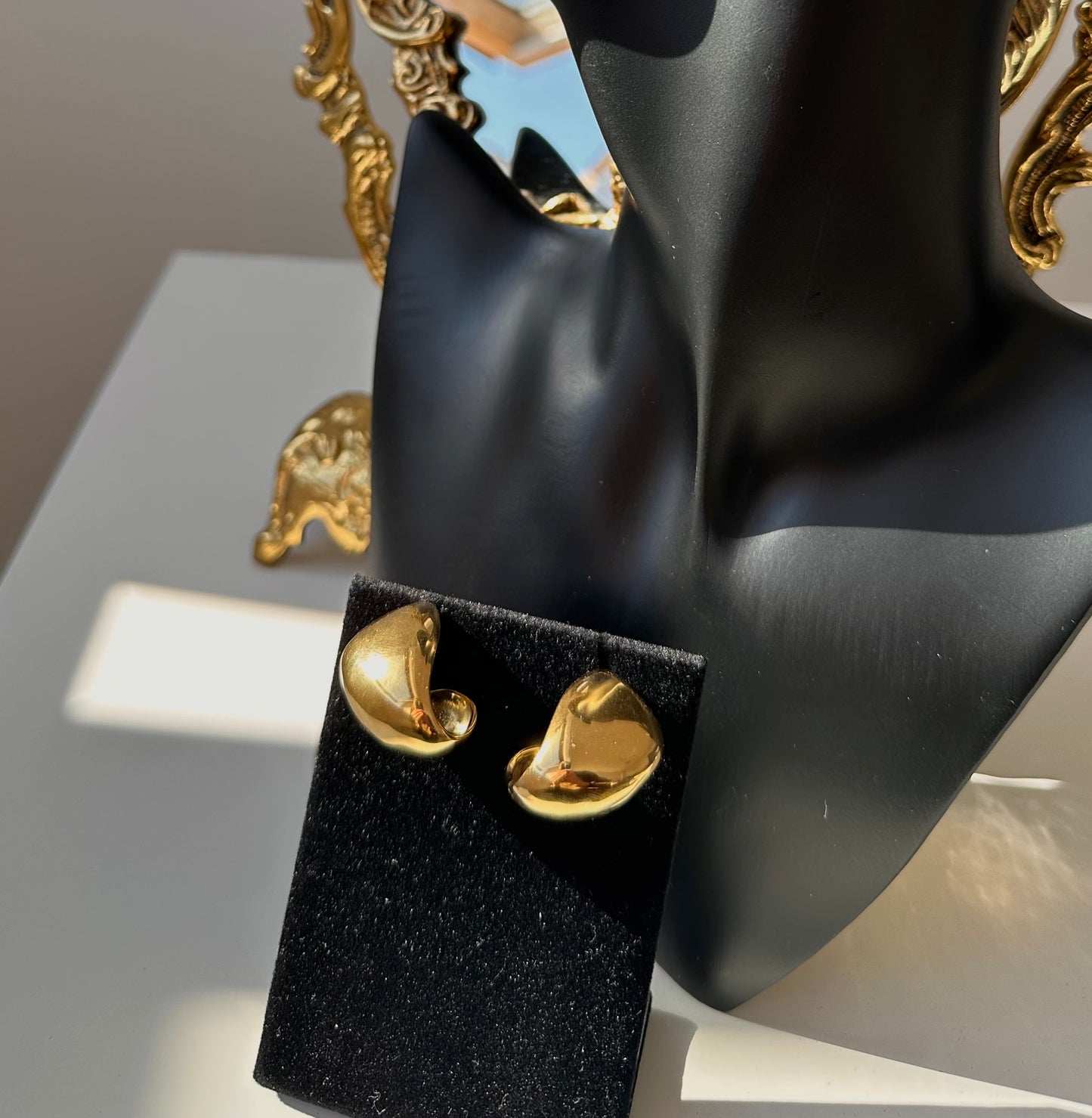 Boucle d’oreille minimaliste