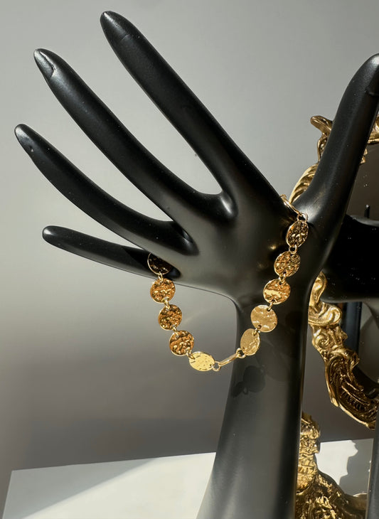 Bracelet relief
