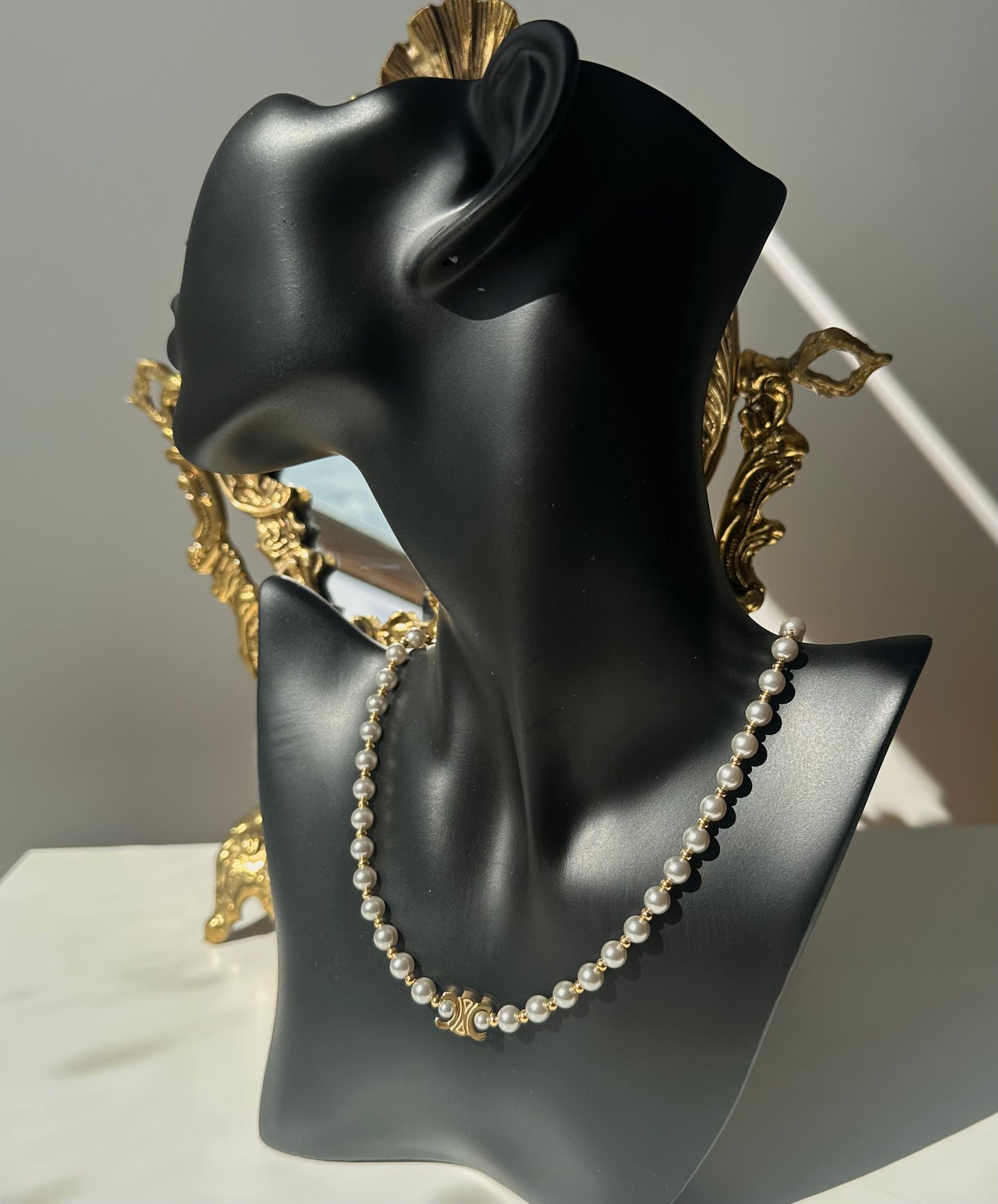 Collier C